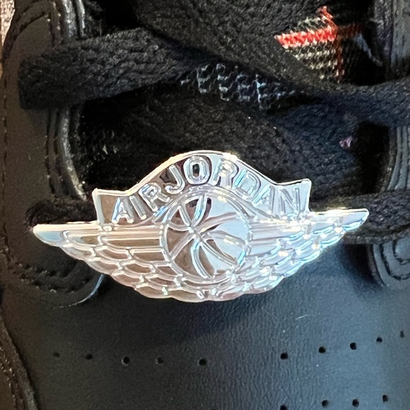 Air Jordan Kids Jordan Mid 1 Houndstooth Sneakers size 3.5 - Picture 8 of 10